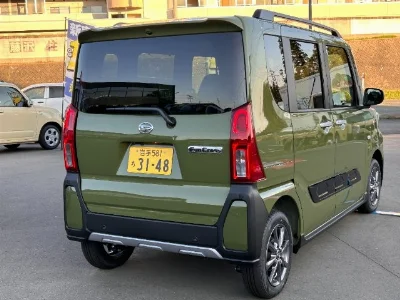 DAIHATSU TANTO FUN CROSS
