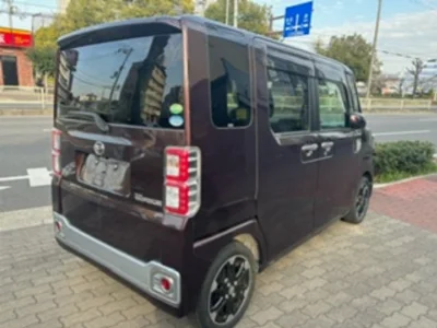 DAIHATSU WAKE