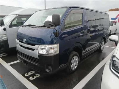TOYOTA HIACE VAN