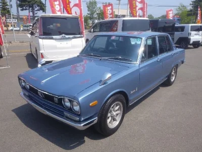 NISSAN SKYLINE