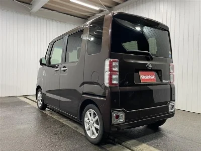 DAIHATSU WAKE
