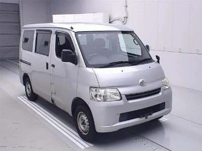 TOYOTA LITE ACE VAN