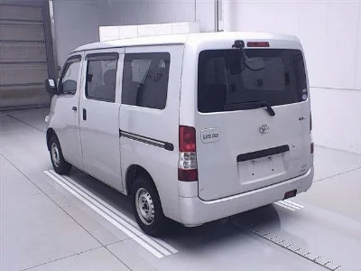 TOYOTA LITE ACE VAN