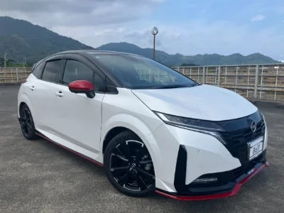 NISSAN AURA