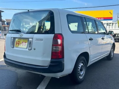 TOYOTA SUCCEED