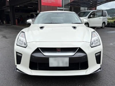NISSAN GT-R