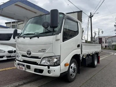 TOYOTA DYNA