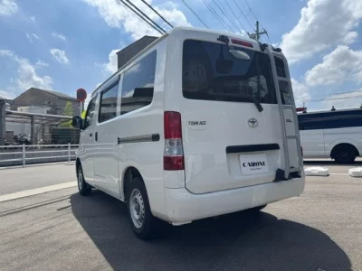 TOYOTA TOWN ACE VAN