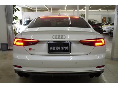 AUDI S5