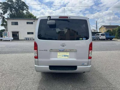 TOYOTA REGIUS ACE VAN