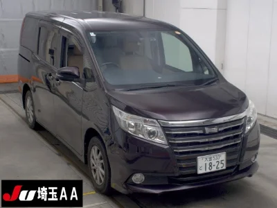 TOYOTA NOAH