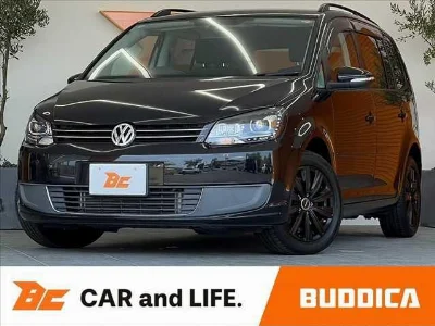 VOLKSWAGEN GOLF TOURAN