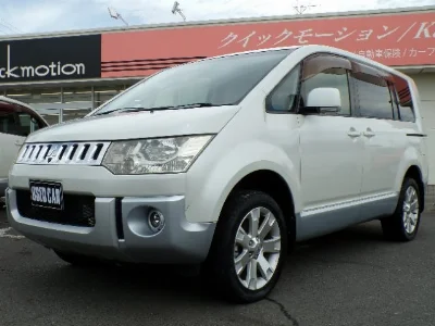 MITSUBISHI DELICA D5