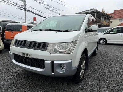 MITSUBISHI DELICA D5