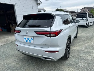 MITSUBISHI OUTLANDER PHEV