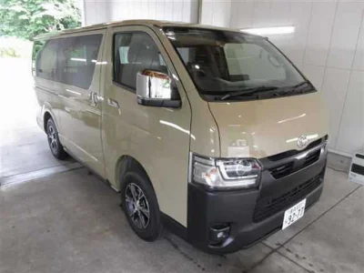 TOYOTA HIACE VAN