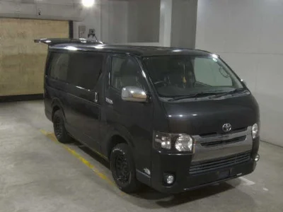 TOYOTA HIACE 2004 с аукциона, 2500cc, пробег 297 000 км