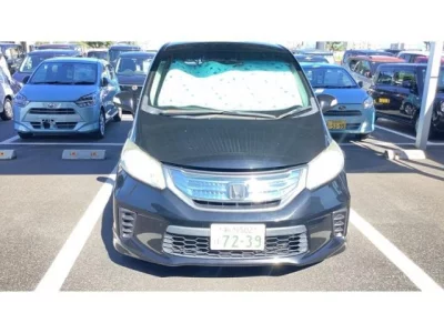 HONDA FREED HYBRID