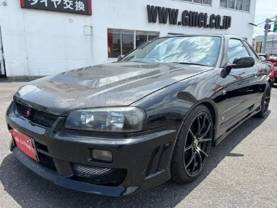 NISSAN SKYLINE