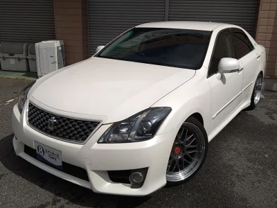 TOYOTA CROWN