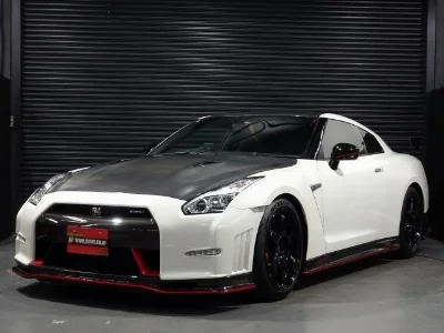 NISSAN GT-R