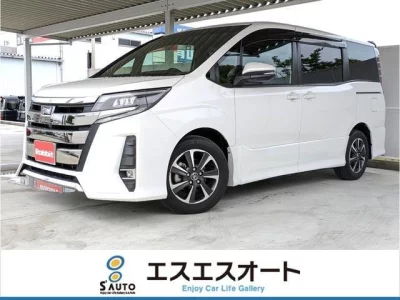 TOYOTA NOAH
