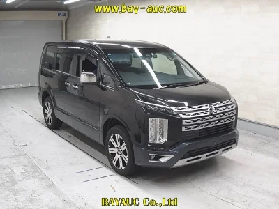 MITSUBISHI DELICA D5