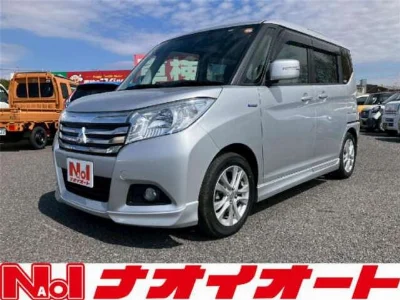 MITSUBISHI DELICA D2