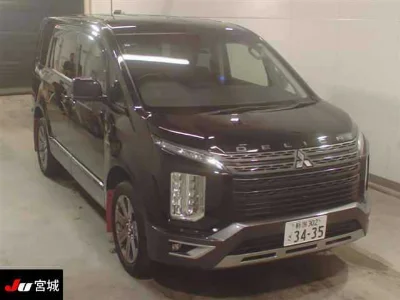 MITSUBISHI DELICA D5