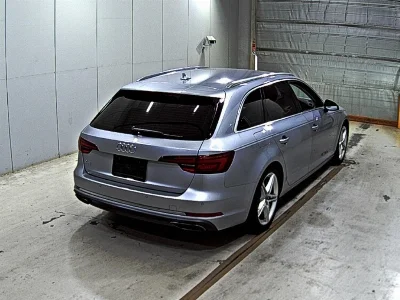 AUDI A4 AVANTE