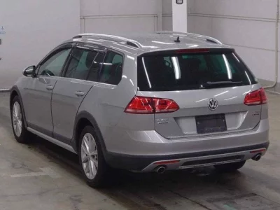 VOLKSWAGEN GOLF ALLTRACK