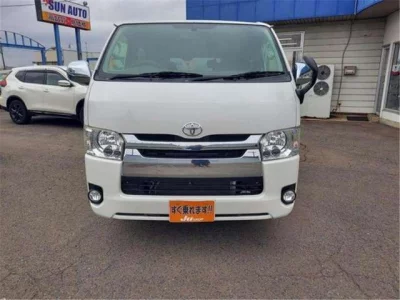 TOYOTA REGIUS VAN
