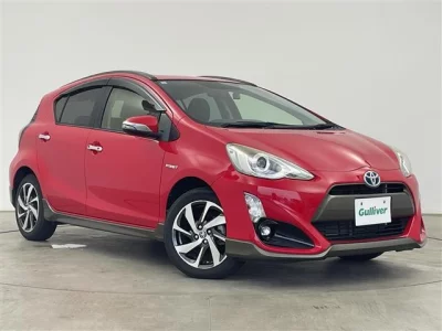 TOYOTA AQUA 2015 с аукциона, 1500cc, пробег 28 000 км