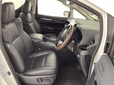 TOYOTA ALPHARD 2023 с аукциона, 2500cc, пробег 53 000 км