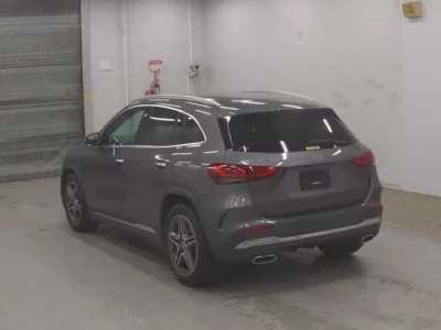 MERCEDES BENZ GLA