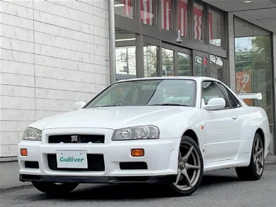 NISSAN SKYLINE