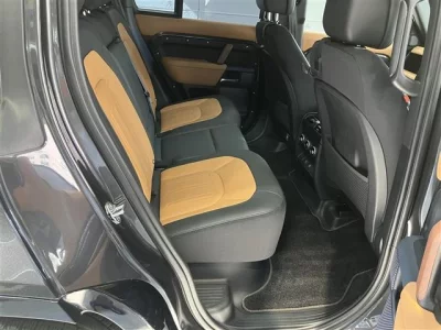 LAND ROVER DEFENDER