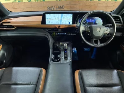 TOYOTA CROWN CROSSOVER