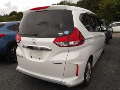 HONDA FREED+