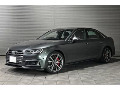 AUDI S4