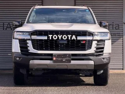 TOYOTA LAND CRUISER 2025 с аукциона, 3300cc, пробег 5 000 км