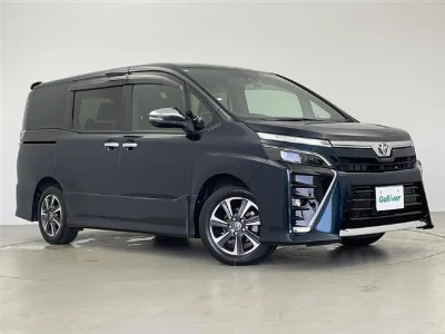 TOYOTA VOXY 2021 с аукциона, 2000cc, пробег 24 000 км