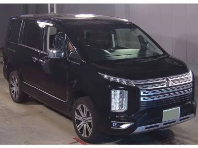 MITSUBISHI DELICA D5