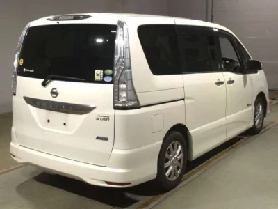 NISSAN SERENA