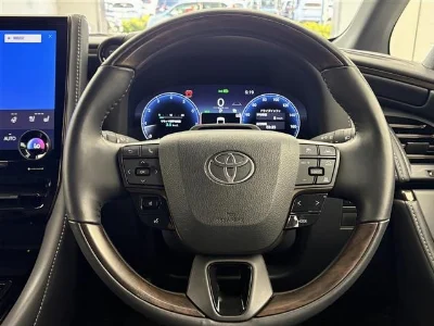 TOYOTA ALPHARD 2024 с аукциона, 2500cc, пробег 11 000 км
