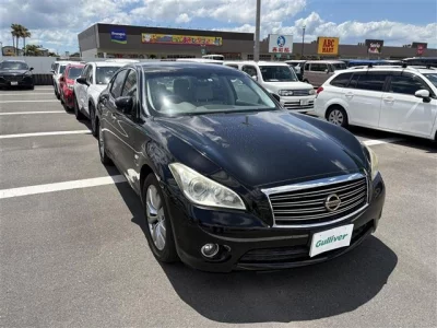 NISSAN FUGA