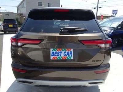 MITSUBISHI OUTLANDER PHEV