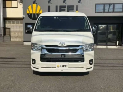 TOYOTA HIACE