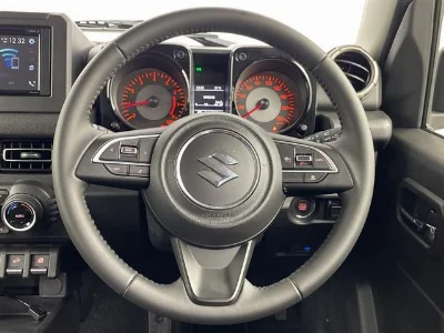 SUZUKI JIMNY NOMADE