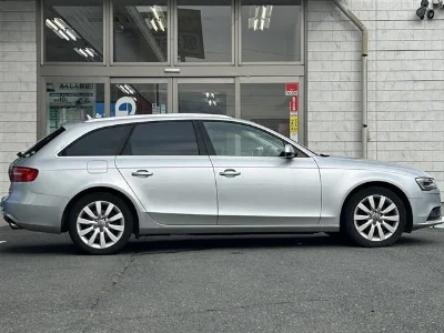 AUDI A4 AVANTE